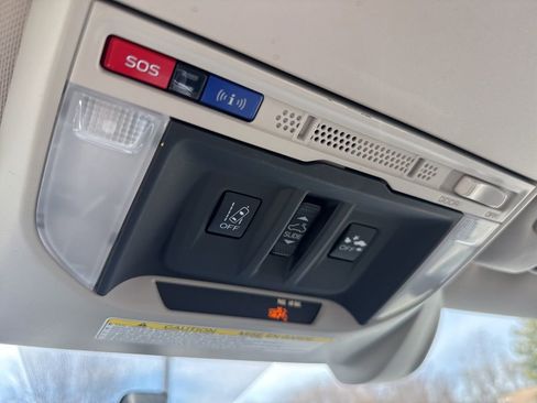 Used 2019 Subaru Forester Premium w/ All-Weather Package image 18