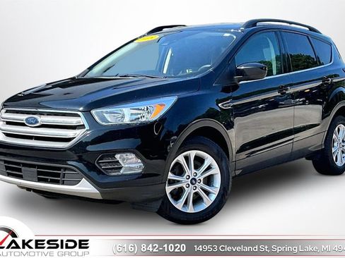 Used 2018 Ford Escape SE w/ Ford Safe & Smart Package AWD/4WD image 1