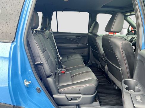 Used 2025 Honda Passport TrailSport image 27