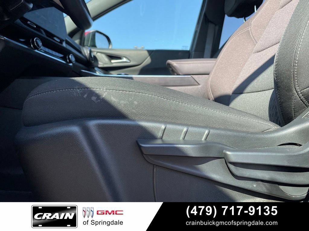Used 2026 Chevrolet Equinox LT FWD image 11