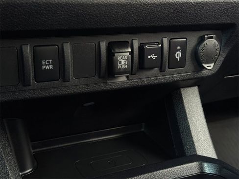 Certified 2023 Toyota Tacoma TRD Off-Road image 35