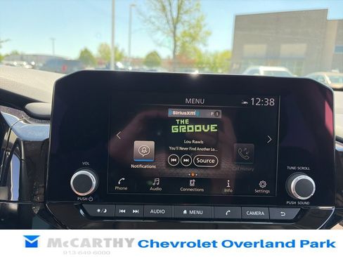 Used 2025 Nissan Pathfinder SV FWD image 6
