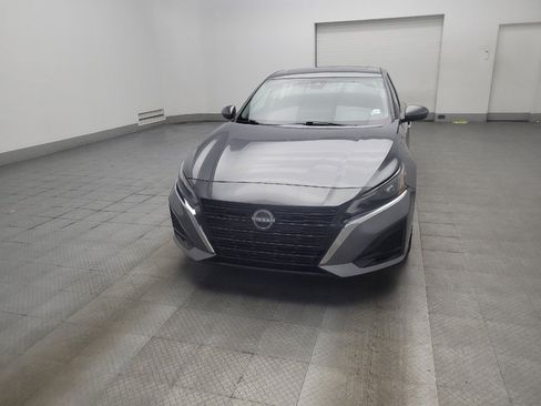 Used 2023 Nissan Altima 2.5 SV w/ SV Premium Package FWD image 15