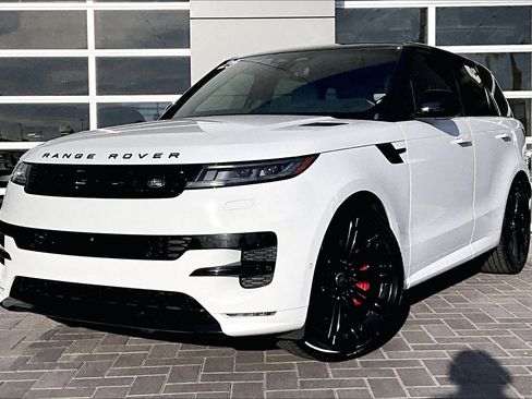 Used 2025 Land Rover Range Rover Sport Dynamic SE image 1