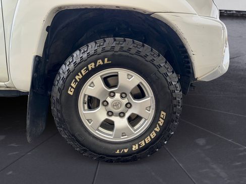 Used 2013 Toyota Tacoma PreRunner image 14