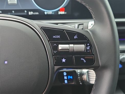 Certified 2025 Hyundai Ioniq 6 SEL image 18