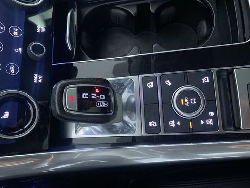 Used 2021 Land Rover Range Rover Sport SVR image 8