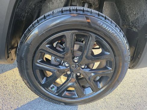 Used 2018 Jeep Renegade Altitude image 37