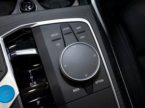 Used 2025 BMW i4 xDrive40i w/ Premium Package image 23