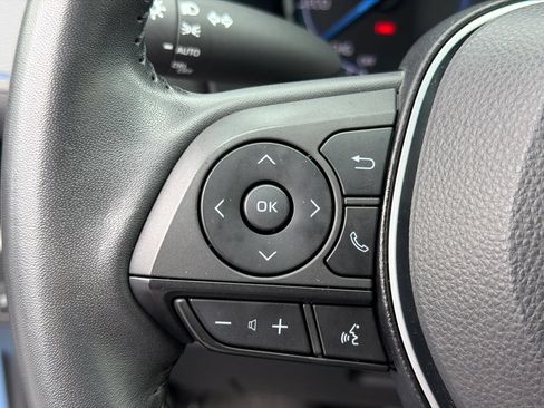 Used 2022 Toyota RAV4 XSE AWD/4WD image 25