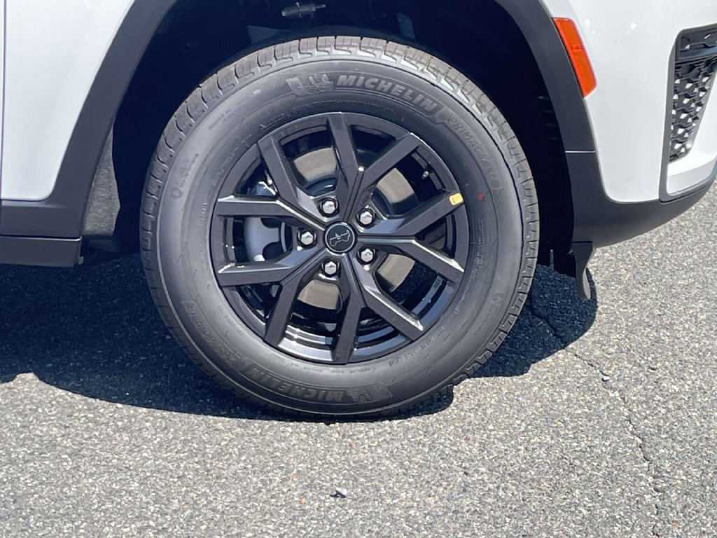 New 2027 Jeep Grand Cherokee Altitude RWD image 9