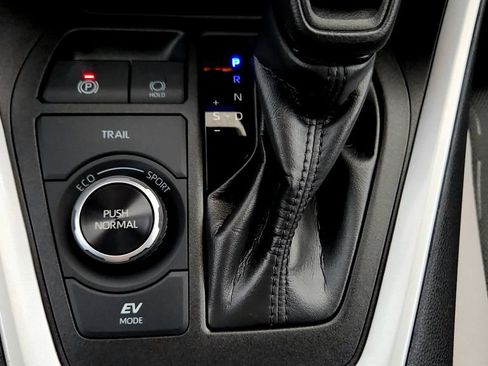 Certified 2024 Toyota RAV4 XLE w/ Convenience Package AWD/4WD image 38