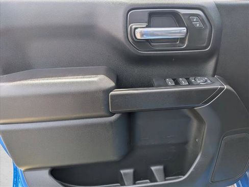 Used 2022 Chevrolet Silverado 1500 Custom RWD image 10