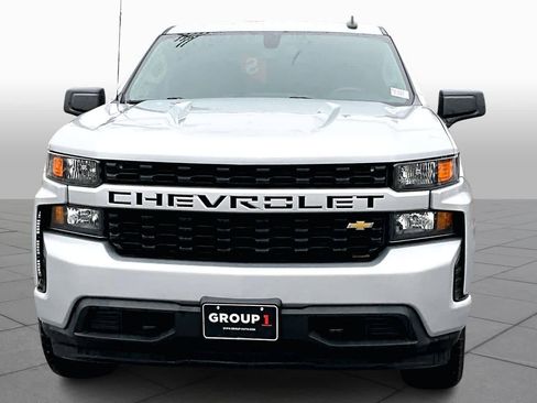 Used 2021 Chevrolet Silverado 1500 Custom image 3