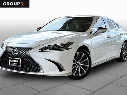 Used 2019 Lexus ES 350 w/ Accessory Package 2