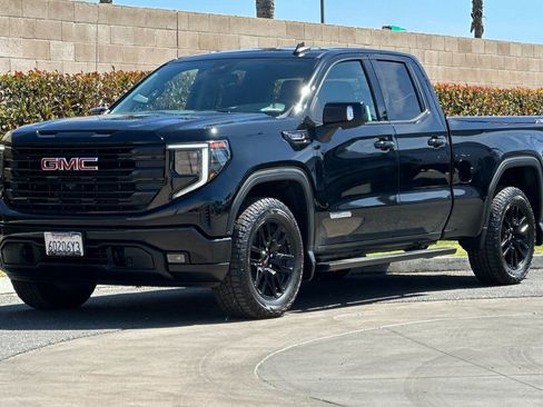 Used 2022 GMC Sierra 1500 Elevation w/ Preferred Package AWD/4WD image 8