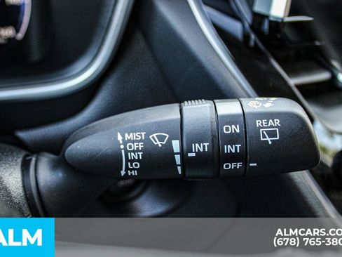 Used 2026 Toyota Corolla Cross XLE FWD image 30