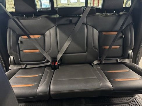 Used 2024 GMC Sierra 2500 AT4 w/ AT4 Premium Plus Package image 28