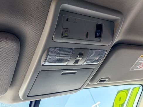 Used 2019 Nissan Titan PRO-4X w/ Pro-4x Convenience Package AWD/4WD image 39