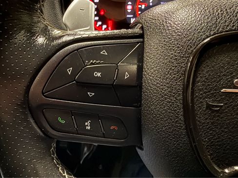 Used 2022 Dodge Durango SRT w/ Technology Group AWD/4WD image 14