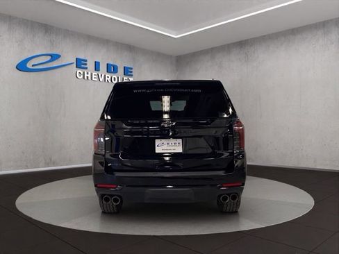 Used 2026 Chevrolet Suburban Z71 AWD/4WD image 13