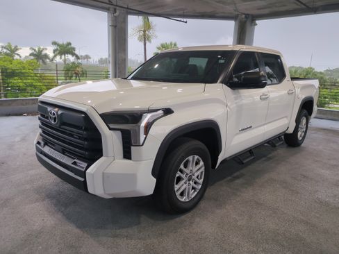 Used 2024 Toyota Tundra SR5 w/ SR5 Premium Package image 9