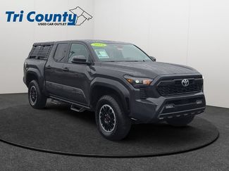Used 2025 Toyota Tacoma TRD Off-Road w/ TRD Off Road Upgrade Package AWD/4WD video 1