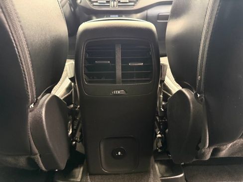 Used 2025 Ford Escape ST-Line Select AWD/4WD image 29