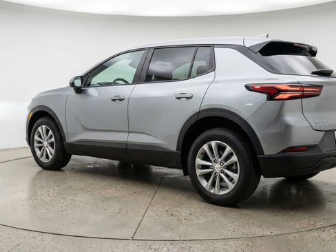 Used 2025 Chevrolet Equinox LT image 6