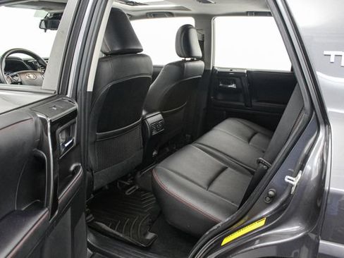 Used 2022 Toyota 4Runner TRD Off-Road Premium AWD/4WD image 21