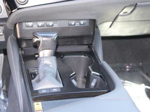 Used 2024 Lexus ES 300h w/ Premium Package FWD image 17