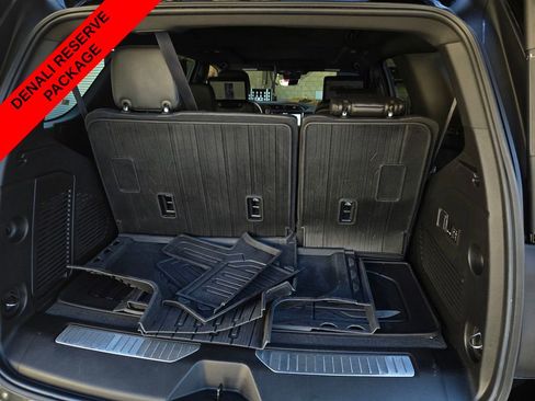Used 2023 GMC Yukon Denali w/ Denali Reserve Package image 38