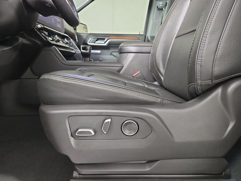 Certified 2024 GMC Sierra 1500 Denali AWD/4WD image 32