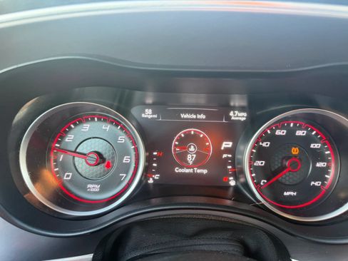 Used 2022 Dodge Charger SXT RWD image 10