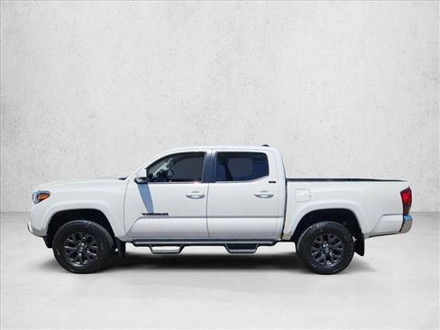 Used 2022 Toyota Tacoma SR5 w/ SR5 Appearance Package (SM) RWD image 8