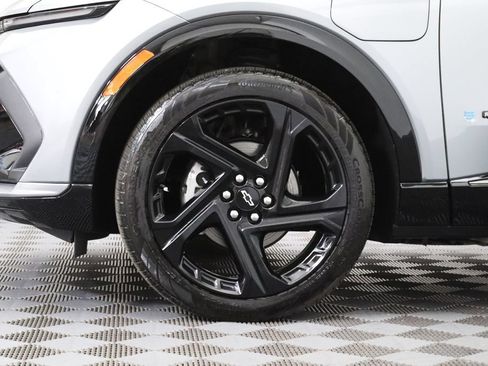 Used 2026 Chevrolet Equinox EV RS AWD/4WD image 4