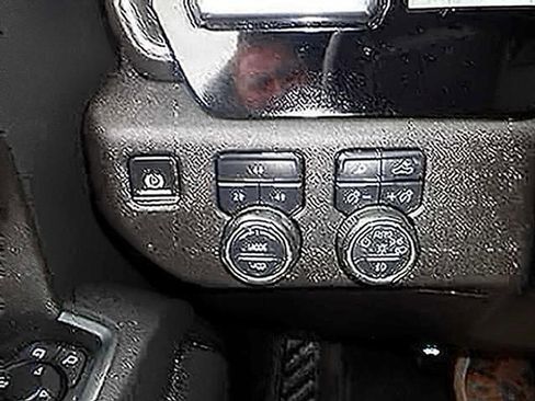 Used 2025 Chevrolet Silverado 3500 LT w/ Safety Package AWD/4WD image 17