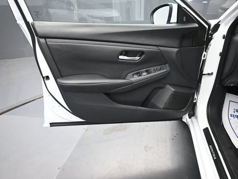 Used 2025 Nissan Sentra SV w/ All-Weather Package FWD image 9
