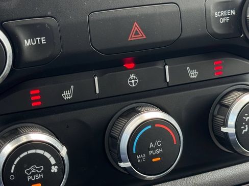 Used 2023 RAM 1500 Big Horn AWD/4WD image 18