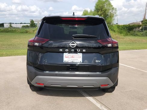 Certified 2023 Nissan Rogue SV w/ SV Premium B Package FWD image 6