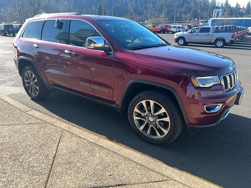 Used 2018 Jeep Grand Cherokee Limited w/ Luxury Group II image 5