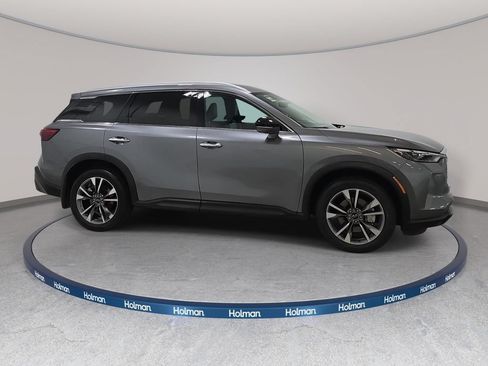 Certified 2023 INFINITI QX60 Luxe w/ Performance Audio Package AWD/4WD image 4