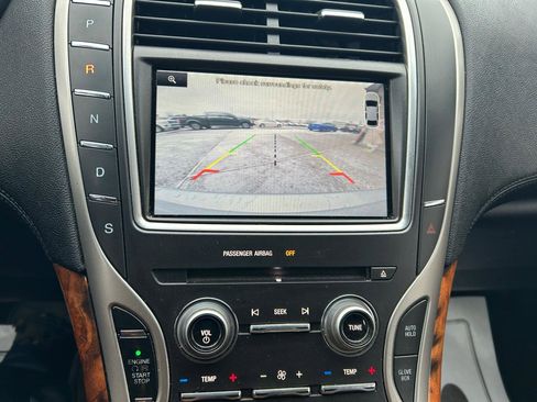 Used 2016 Lincoln MKX Select image 21