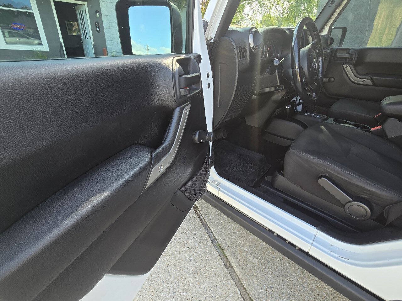Used 2016 Jeep Wrangler Sport AWD/4WD image 10
