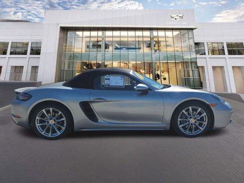 Used 2018 Porsche 718 Boxster image 4