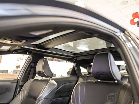 Used 2025 Toyota Crown Platinum image 33