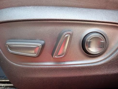 Certified 2025 Toyota RAV4 XLE AWD/4WD image 22