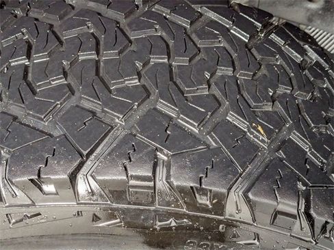 Used 2021 Chevrolet Silverado 1500 Custom Trail Boss image 9