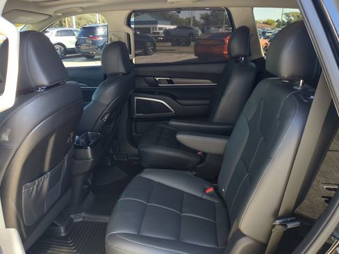 Used 2022 Kia Telluride EX w/ EX Premium Package image 15