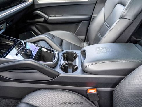 Used 2024 Porsche Cayenne S image 29